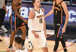 米乐体育平台加时末段瓦伦西亚复出首秀：NBA常规赛节点到来，目标明确，轮换策略成焦点的简单介绍